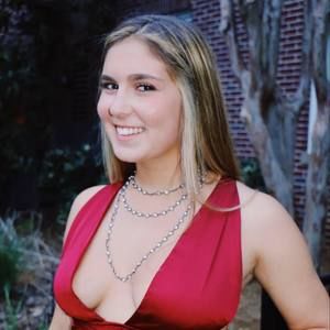 Meet your Posher, Lily